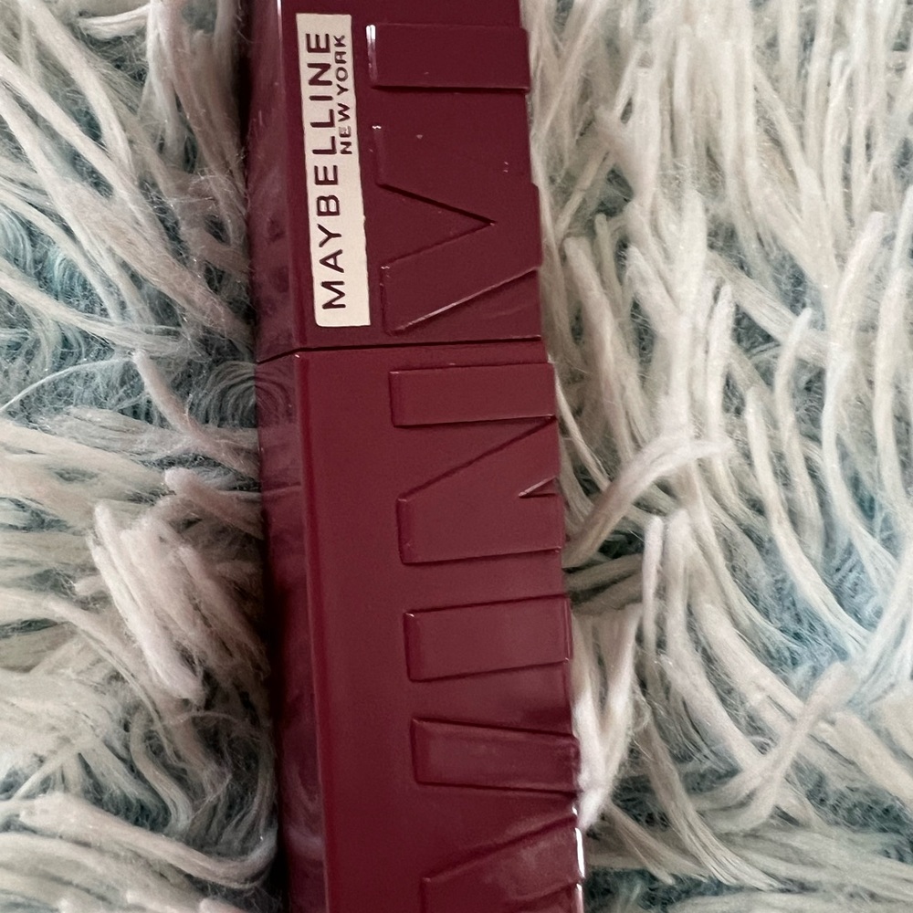 Maybelline New York Deep Wine Lipstick